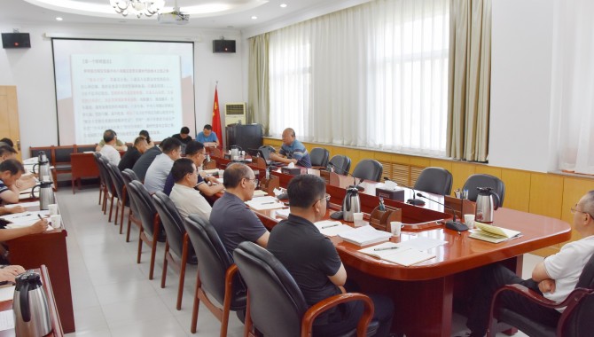 市人大常委会机关党支部开展学习教育专题党课