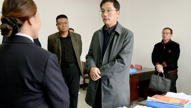 惠强在白银区调研中小学生法治教育工作时强调  筑牢校园法治根基  护航青少年健康成长